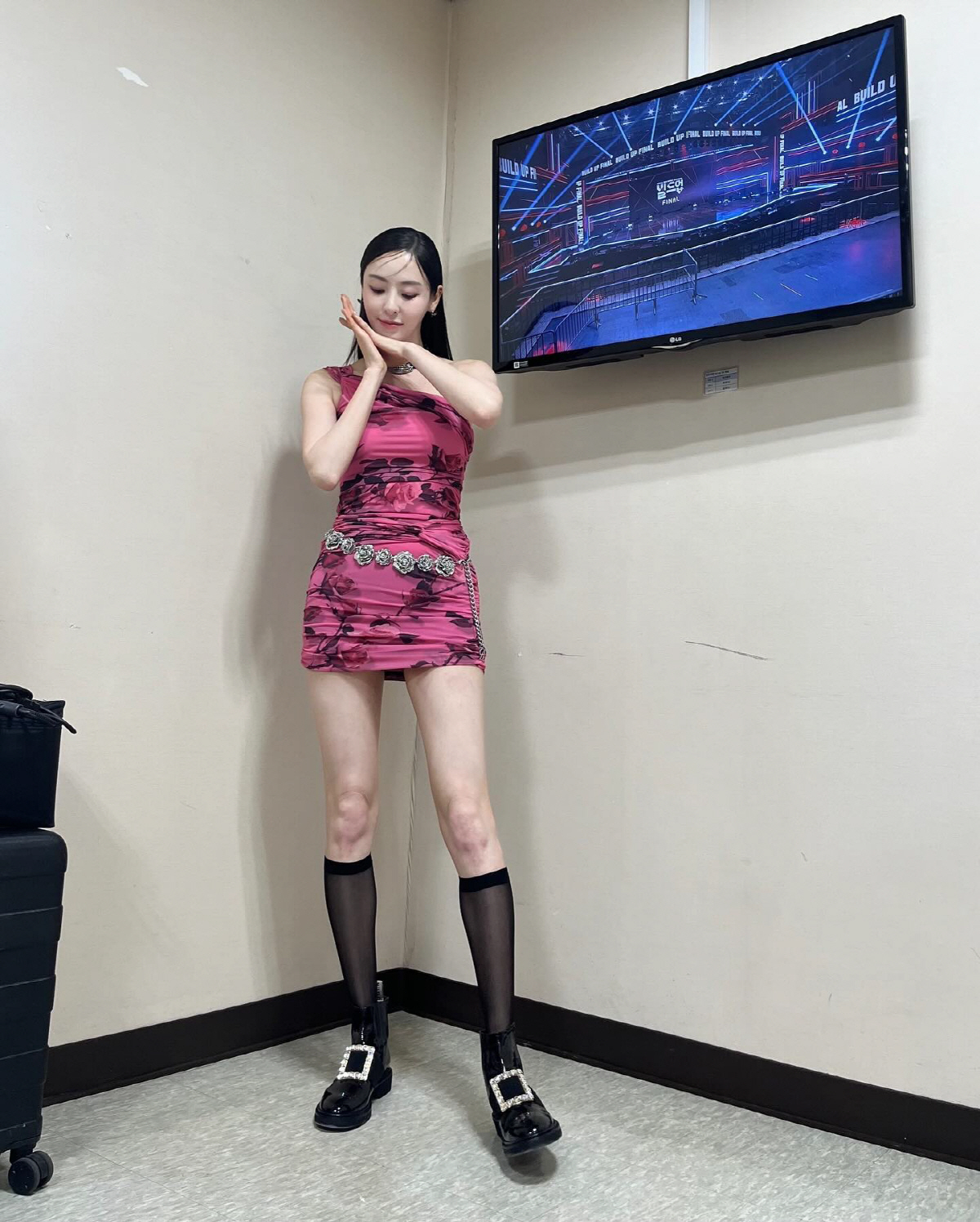 "실핏줄이 다 보일 정도"…이다희, 뼈마름 극단적 '슬렌더' 몸매 자랑