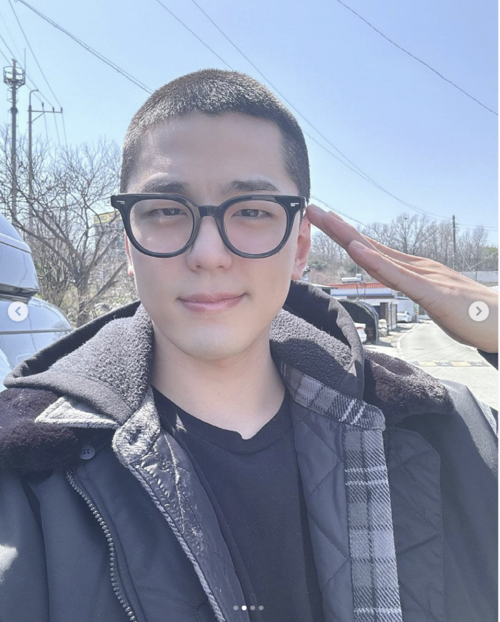 '사내맞선' 김민규, 만우절 입대...까까머리로 충성! "잘 다녀오겠습니다"