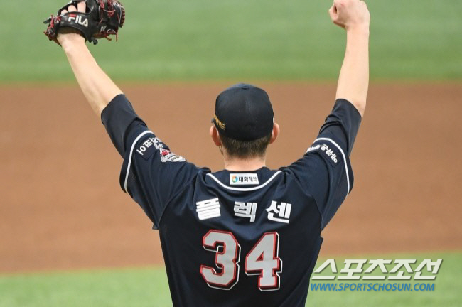 '前 두산맨' 플렉센 4.1이닝 4실점 패전투수. 맞대결 40세 베테랑은…