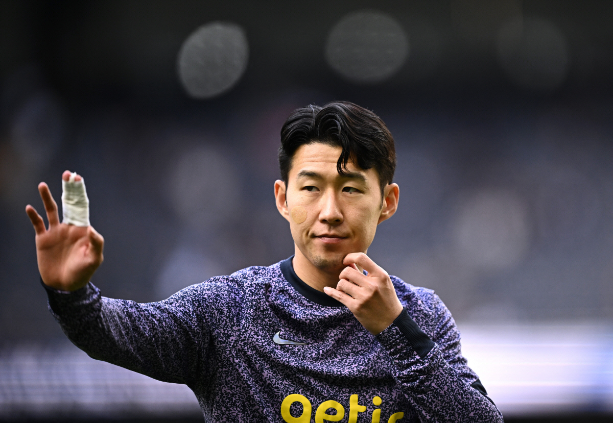 'EPL 300경기가 우스워? 당연히 캡틴이지!' 손흥민, 주장 선임은 …