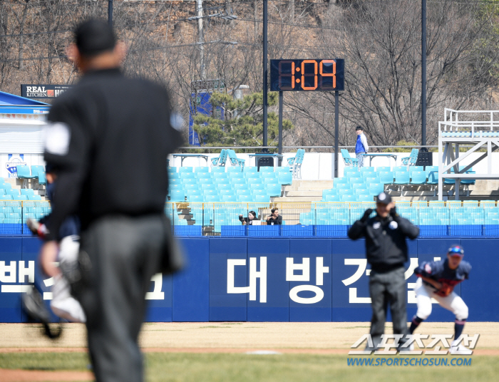 이름이 '피치클락'인데... 타자 위반이 40% 육박. 초반 극과극. 롯…
