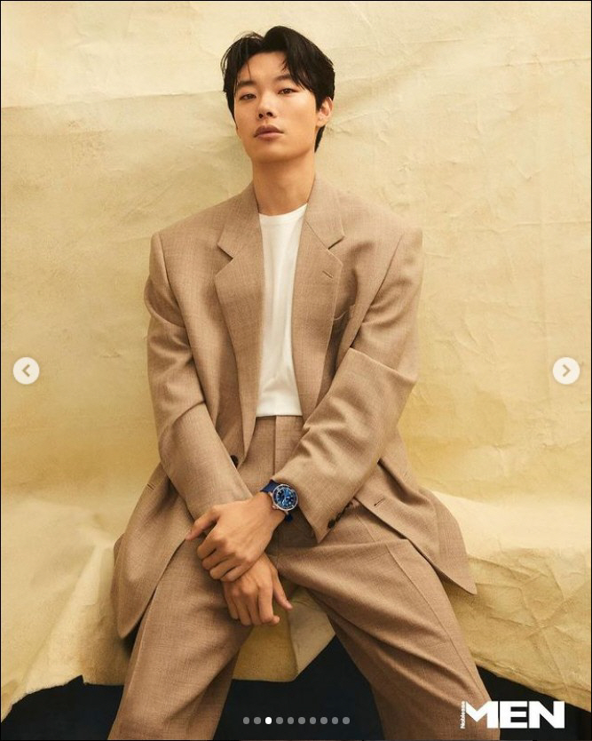 류준열, '침묵' 깨고 SNS 재개…'한소희' 언급 없었다