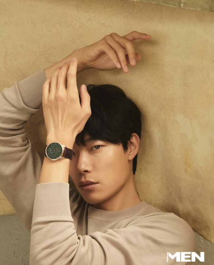 [SC이슈] "한소희와 결별→SNS 재개"…류준열, 화보 촬영 '열일 행…