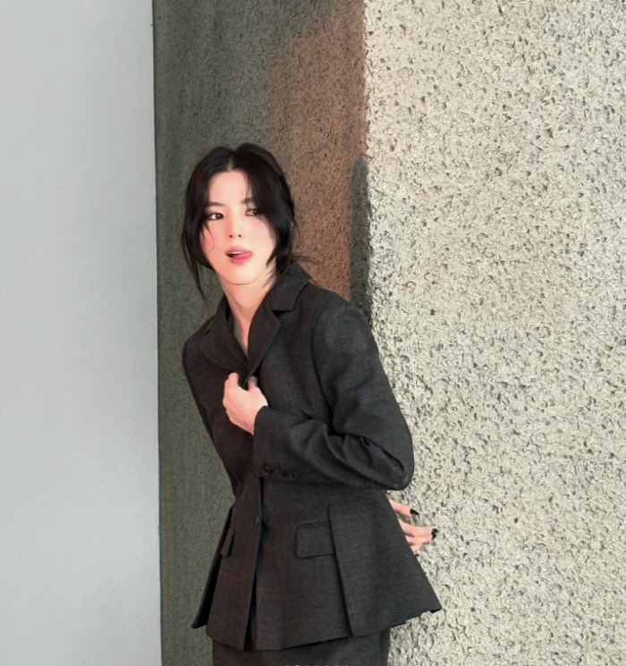 한소희, '결별' 류준열 이어 SNS 재개…"앞으로 꽃길만" 심경 고백