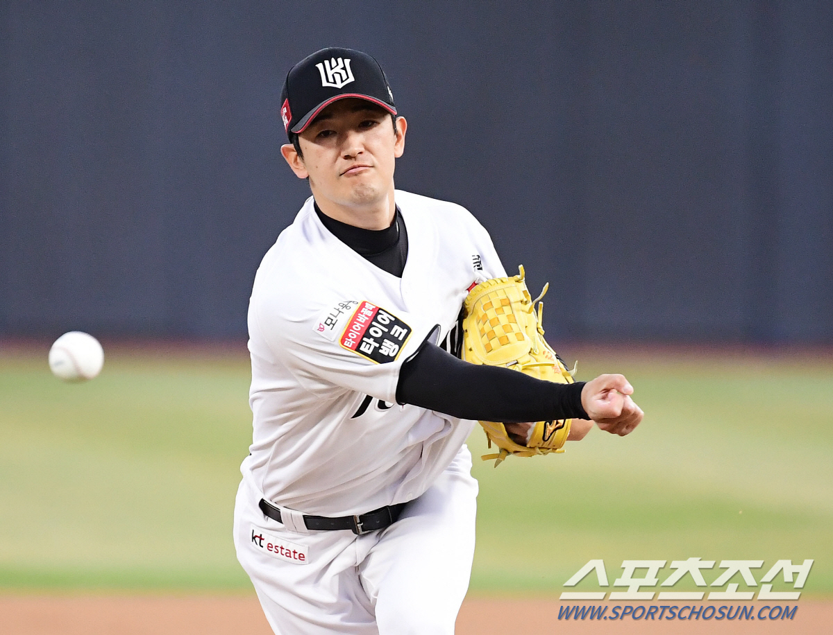 ERA 20.25→6이닝 무실점 '첫승' KT 고영표 "당황스러웠던 첫 …