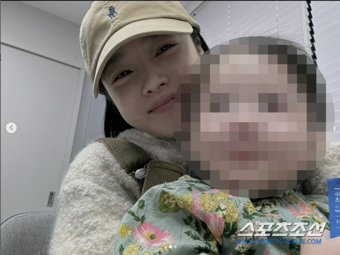 벤, 이혼 후 밝아진 근황...딸과 함께 행복 일상→1년 만에 신곡 발표