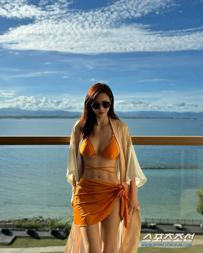 '애둘맘' 정아, 이 몸매 가능? 뚜렷한 복근 '어떻게 만든거야?'