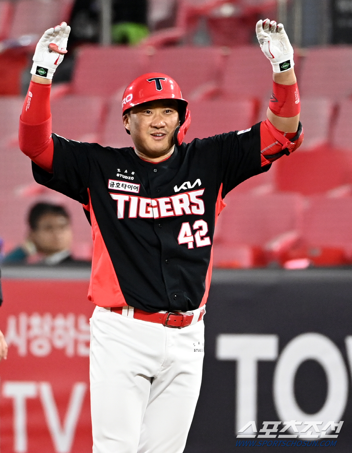 '1위 한화 바로 뒤에 KIA' 서건창 홈런+3타점, 네일 QS 2승. …