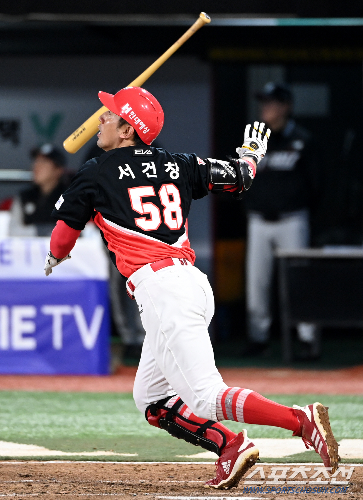 '1위 한화 바로 뒤에 KIA' 서건창 홈런+3타점, 네일 QS 2승. …