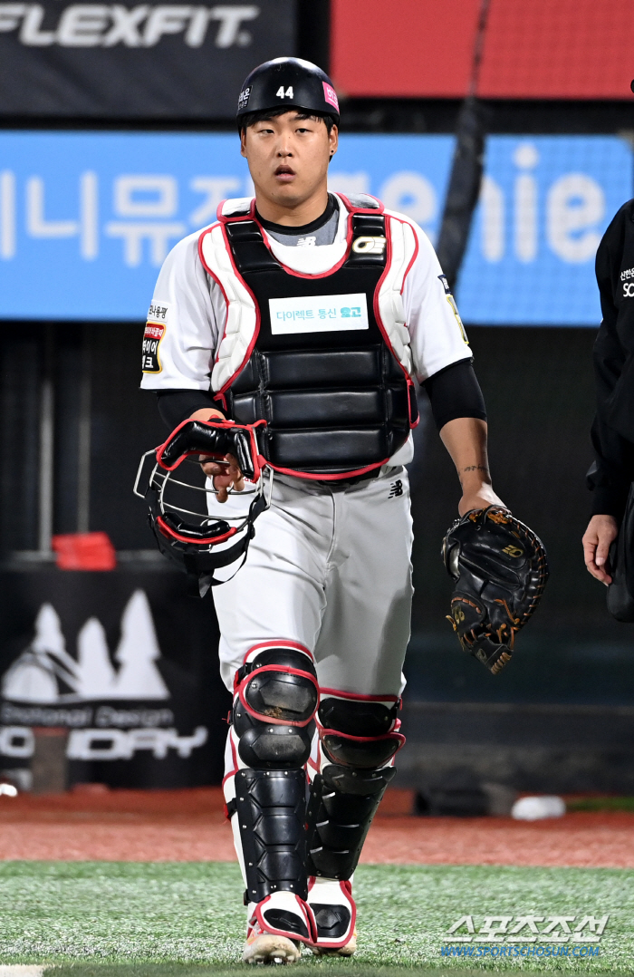 "포수 강백호가 FA면 150억은 되지 않을까." 사흘만에 또 포수. 강…