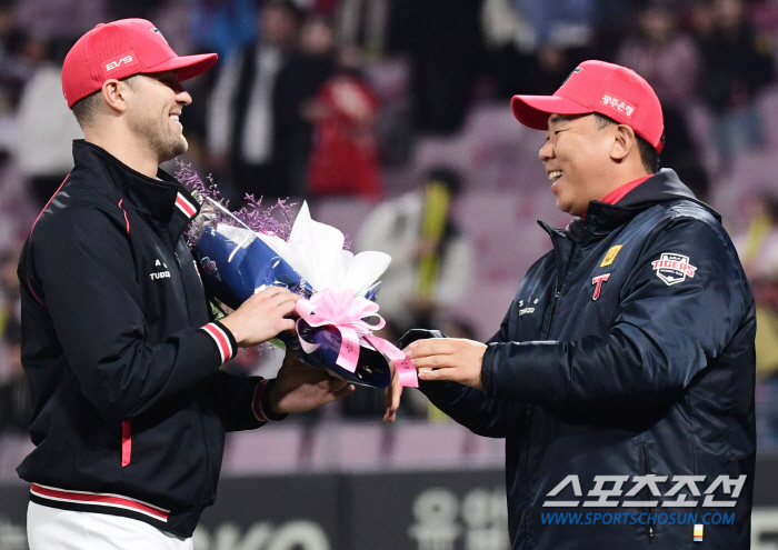 '헥터도 첫해 2연승했다' 12이닝 16K에 0볼넷 실화냐. 151km …