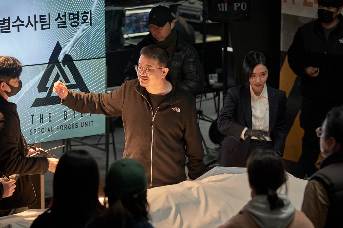 [SC리뷰] 또 연니버스?..'기생수', 이번엔 믿어도 됩니다