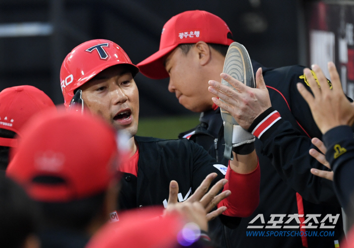 '무패 승률왕도 깼다' '이의리 첫 승+소크라테스 첫 홈런' KIA 2연…
