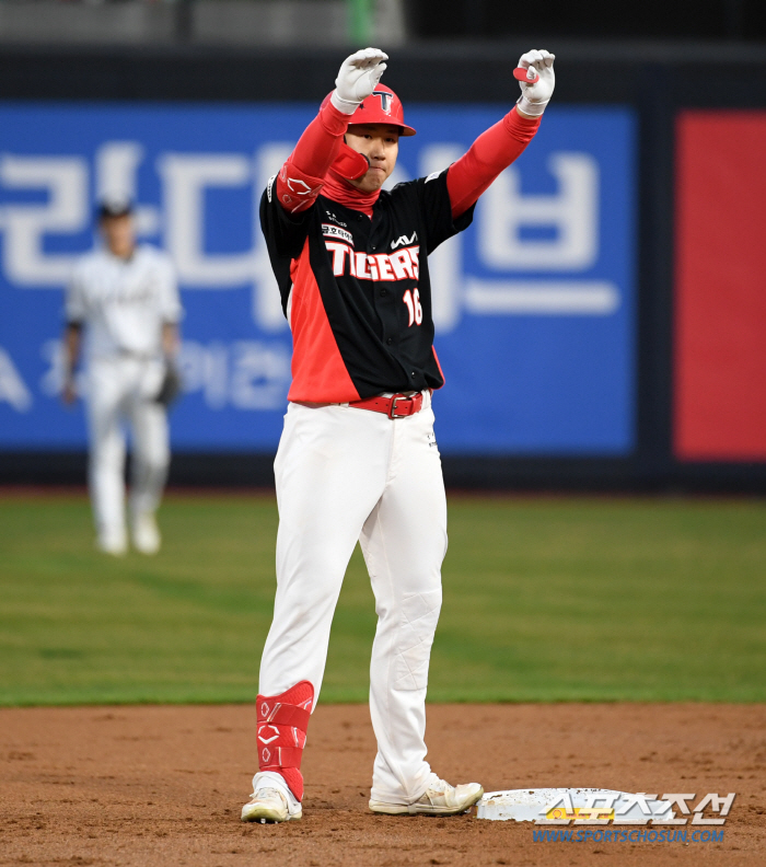 '무패 승률왕도 깼다' '이의리 첫 승+소크라테스 첫 홈런' KIA 2연…