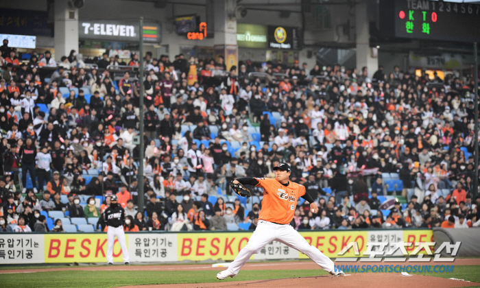 "수술하고 첫 풀타임이니" 괴물도 쉴 때는 쉰다…'신인왕' 1선발 테스트…