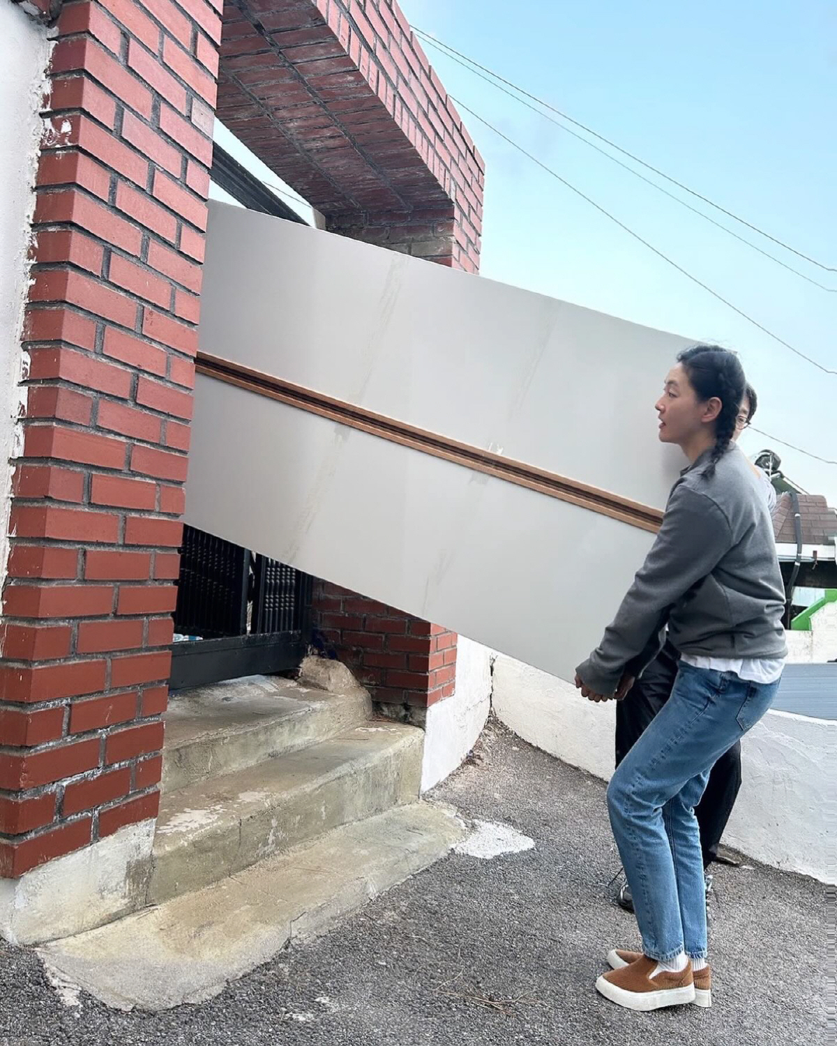 '판사♥' 박진희, 옷장 중고 거래 직접 하는 여배우.."필요했는데 마침…