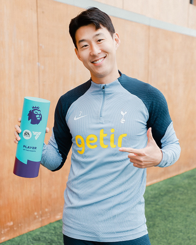 '전설' 손흥민, EPL 끝판왕급 기록 도전...생애 5번째 이달의 선수…