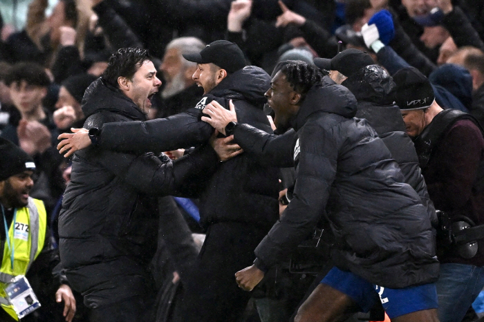 EPL 역사상 이런 패배는 없었다...맨유 대망신 새역사, 99분 17초…