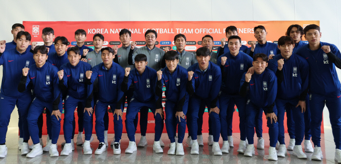"우승컵 들고 금의환향" 황선홍호의 당찬 다짐...U-23아시안컵 본격 …