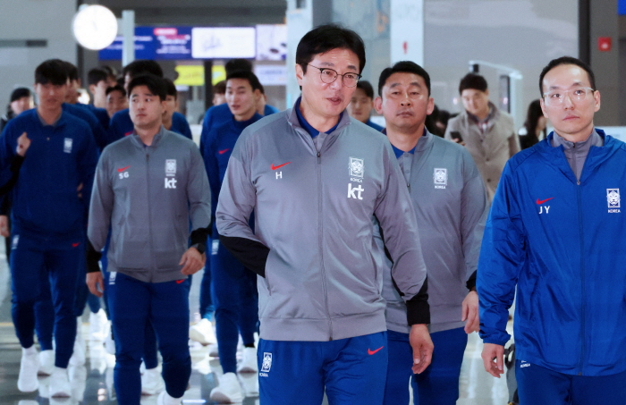 "우승컵 들고 금의환향" 황선홍호의 당찬 다짐...U-23아시안컵 본격 …