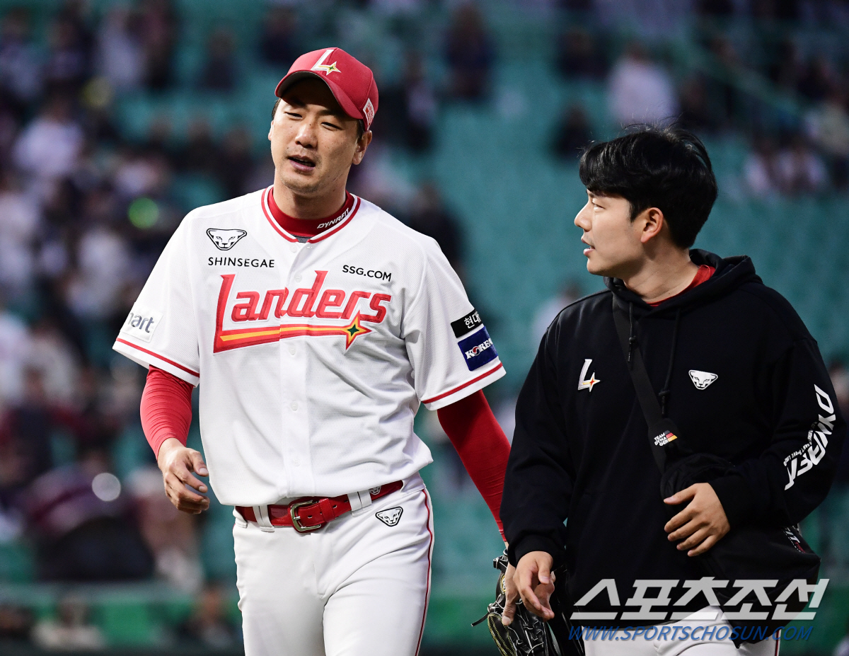 '허리 통증→긴급 교체' 모두를 놀라게 한 김광현, 정확한 몸 상태는?