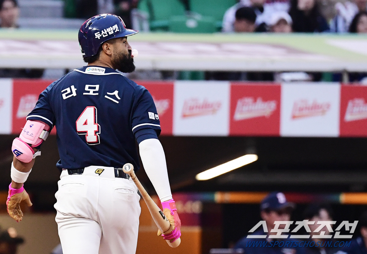 '타율 0.178' 외국인 타자 1군 말소. 국민타자의 속내 "외인 타자…