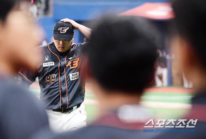 '데뷔 최다 실점 굴욕' 류현진 또 히어로즈에 당했다…충격의 4⅓이닝 9…