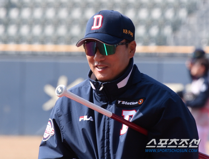 '실책→결승타' 강승호 결자해지! 두산, '김태형 더비' 첫승. 4-3 …