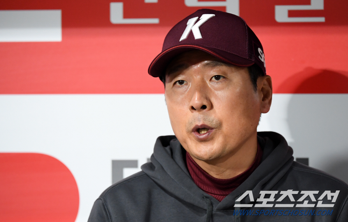 'RYU 9실점 침몰시키고도' 겸손했던 홍원기 감독 "3회까지 압도당했다…