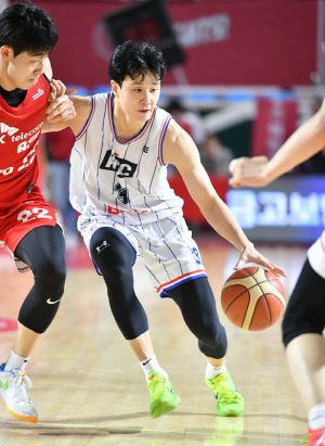 '허웅AS→라건아 앨리웁' 슈퍼팀 KCC 극강의 공격농구, SK 누르고 '100% 확률' 잡았다[6강PO]