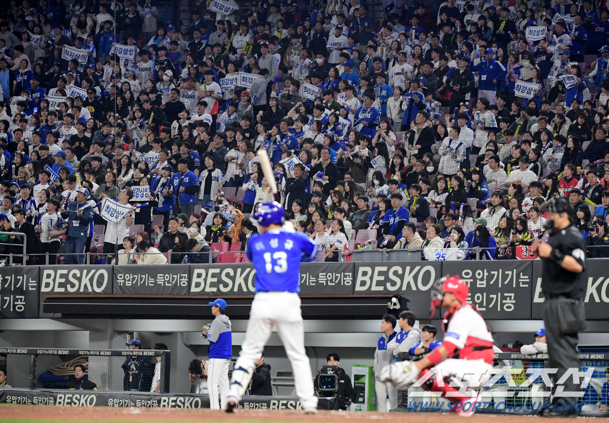 '삼팬 울컥 주의!' 광주에 울려 퍼진 엘도라도 떼창, 8연패 탈출 주역…