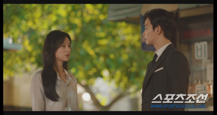 [SC리뷰]김수현, 고등학생 때 이미 김지원에게 반해. 다시 보면 바로 …