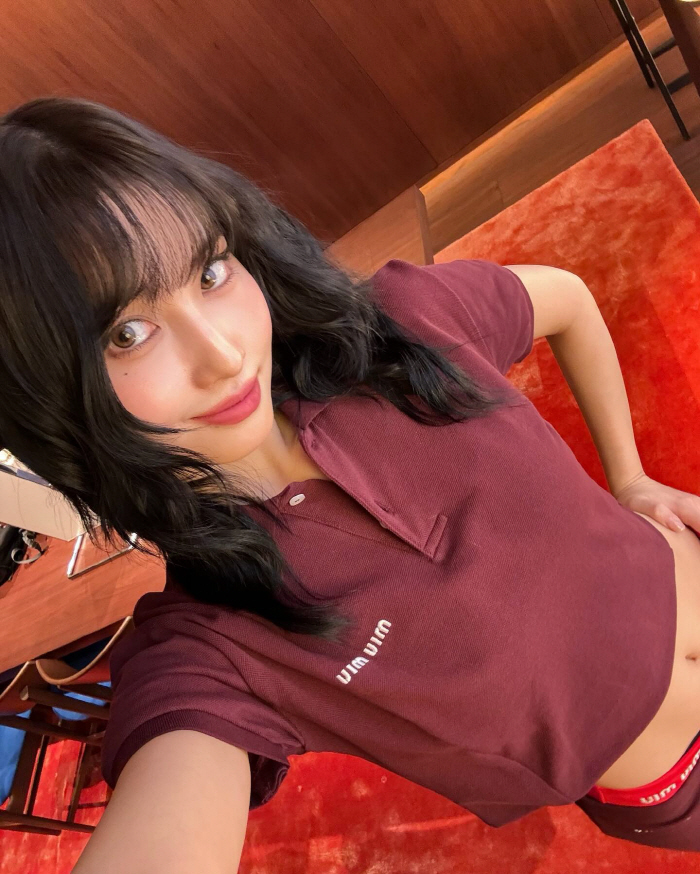트와이스 모모, 아찔한 크롭티…완벽한 11자 복근에 '깜짝'