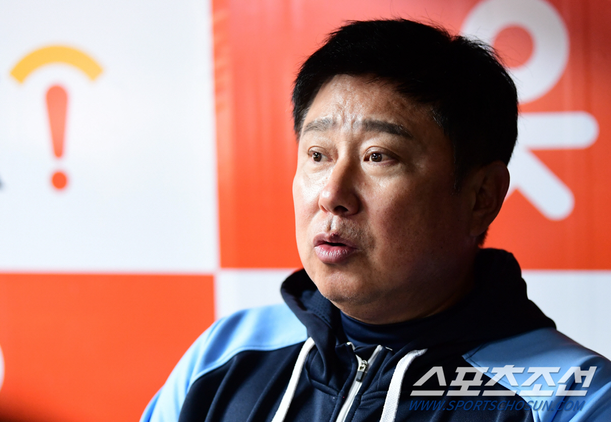 재활 마친 '155㎞+21세' 부산사나이, 명장을 만족시켜라 "지켜보고 …
