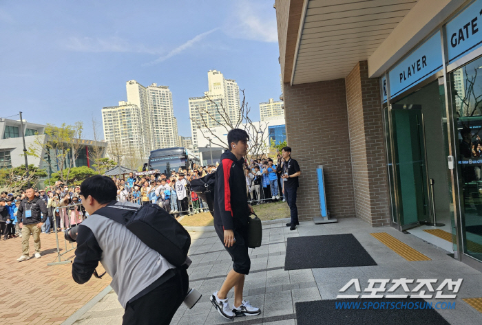 "린가드,대구 안왔다" 3경기 연속결장...대구팬도 아쉬운 발길[K리그 …