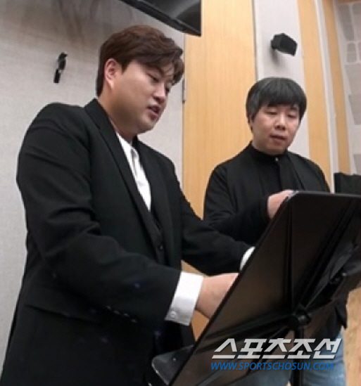 김호중, '더 심포니' 첫 리허설서 19곡 완벽 마스터. "힙합 빼고 모…