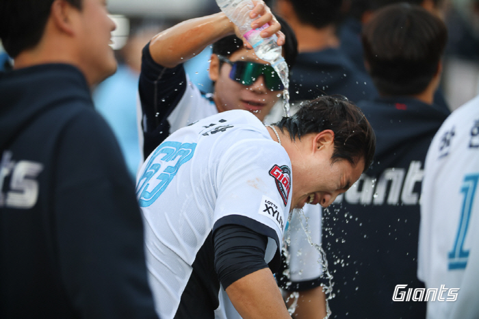 생애 첫 그랜드슬램! 클러치의 남자 윤동희 "몸쪽 직구 노렸는데 뿌듯하네…