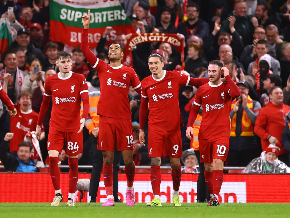 '고춧가루냐, FA컵 복수냐'...'EPL 우승-UCL 진출 갈림길' 맨…