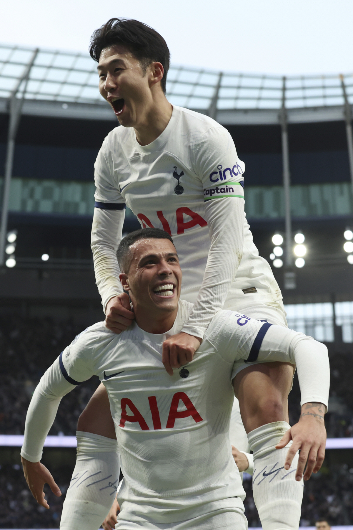 '토트넘 드디어 4위 도약!' 손흥민 9호 도움, 토트넘 3-1 노팅엄 …