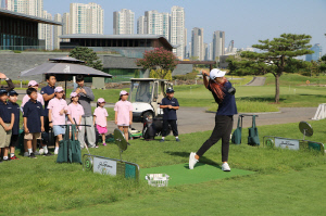 윤이나, KLPGA투어 복귀전 상금 전액 골프 교육 기관에 기부