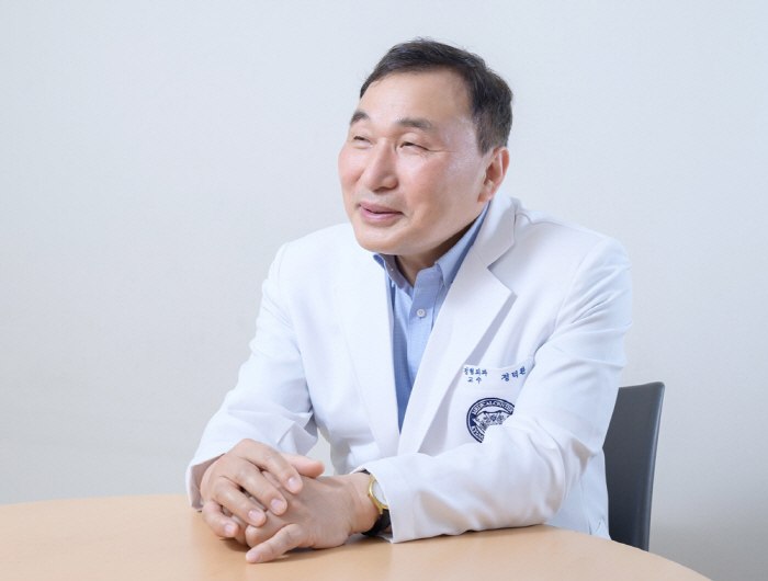 발바닥 통증 부위별 질환 총정리…대부분 '발 혹사'가 원인