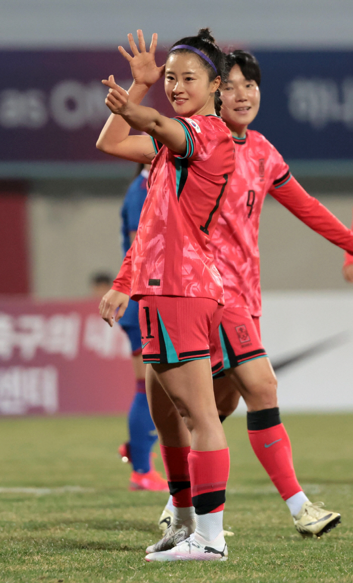 "추효주 27초 최단시간 골X최유리 2G연속골" 韓,필리핀에 2대1승[한…