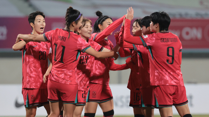 "추효주 27초 최단시간 골X최유리 2G연속골" 韓,필리핀에 2대1승[한…