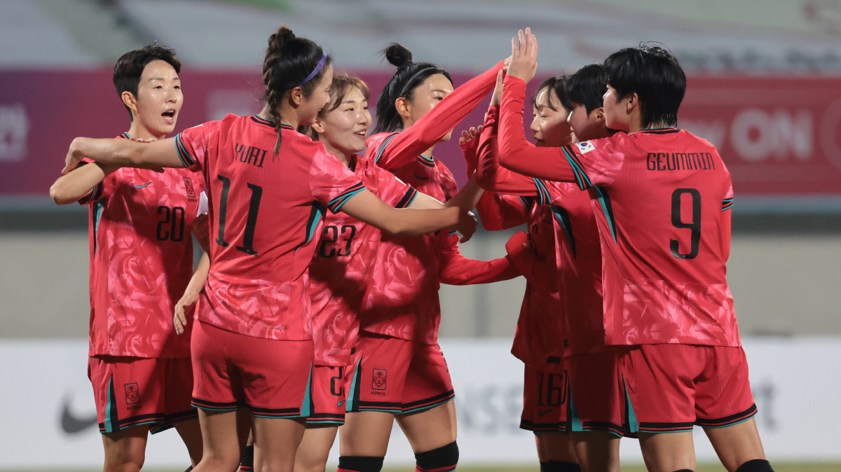 "추효주 27초 최단시간 골X최유리 2G연속골" 韓,필리핀에 2대1승[한…