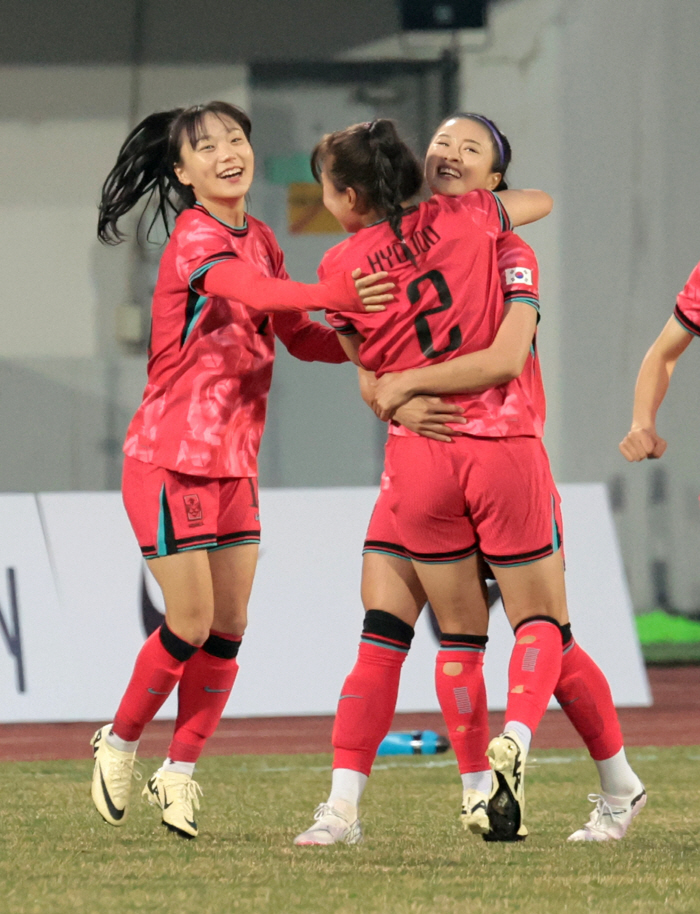 "추효주 27초 최단시간 골X최유리 2G연속골" 韓,필리핀에 2대1승[한…