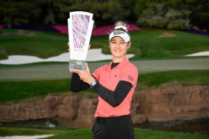 코르다, LPGA투어 16년 만에 4연승 진기록…T-모바일 매치플레이 정상
