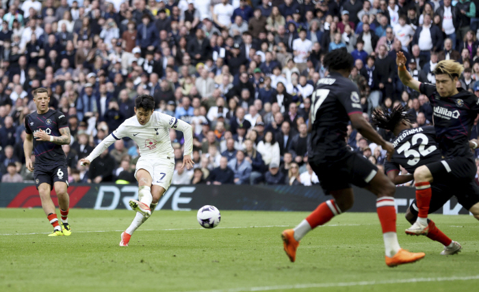 '이거까지 하면 EPL 레전드 맞지?' 손흥민, 6명 뿐인 득점왕+도움왕…