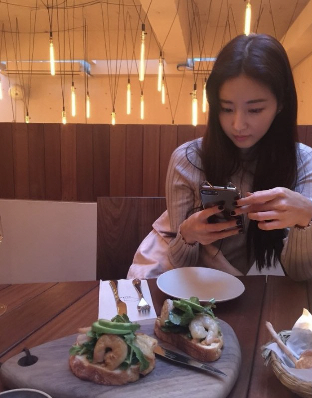 47세 맞아? 김사랑, 20대도 부러워할 여신 미모 '심쿵'