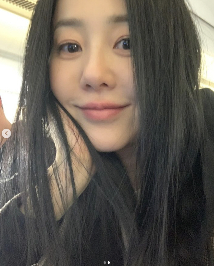 '53세' 고현정, SNS 첫 셀카 미모 여전 "오랜만에 일하러 일본 가…