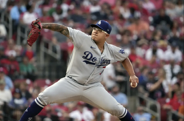 2억달러 걷어찬 청춘, 훌리오 우리아스 5가지 범죄혐의로 기소, MLB …